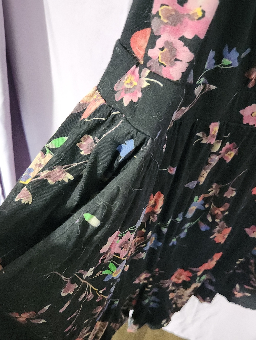 Forever 21 Black Floral Spaghetti-Strap Romper - Picture 4 of 4